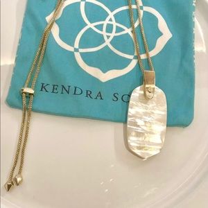 Kendra Scott necklace